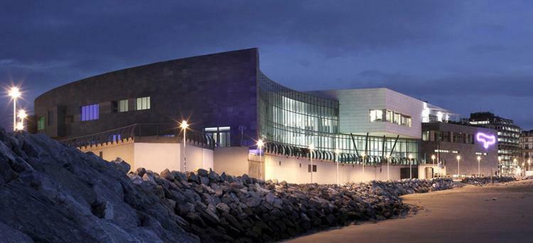 Primera Linea Playa+Parking Gratis Gijón Dış mekan fotoğraf